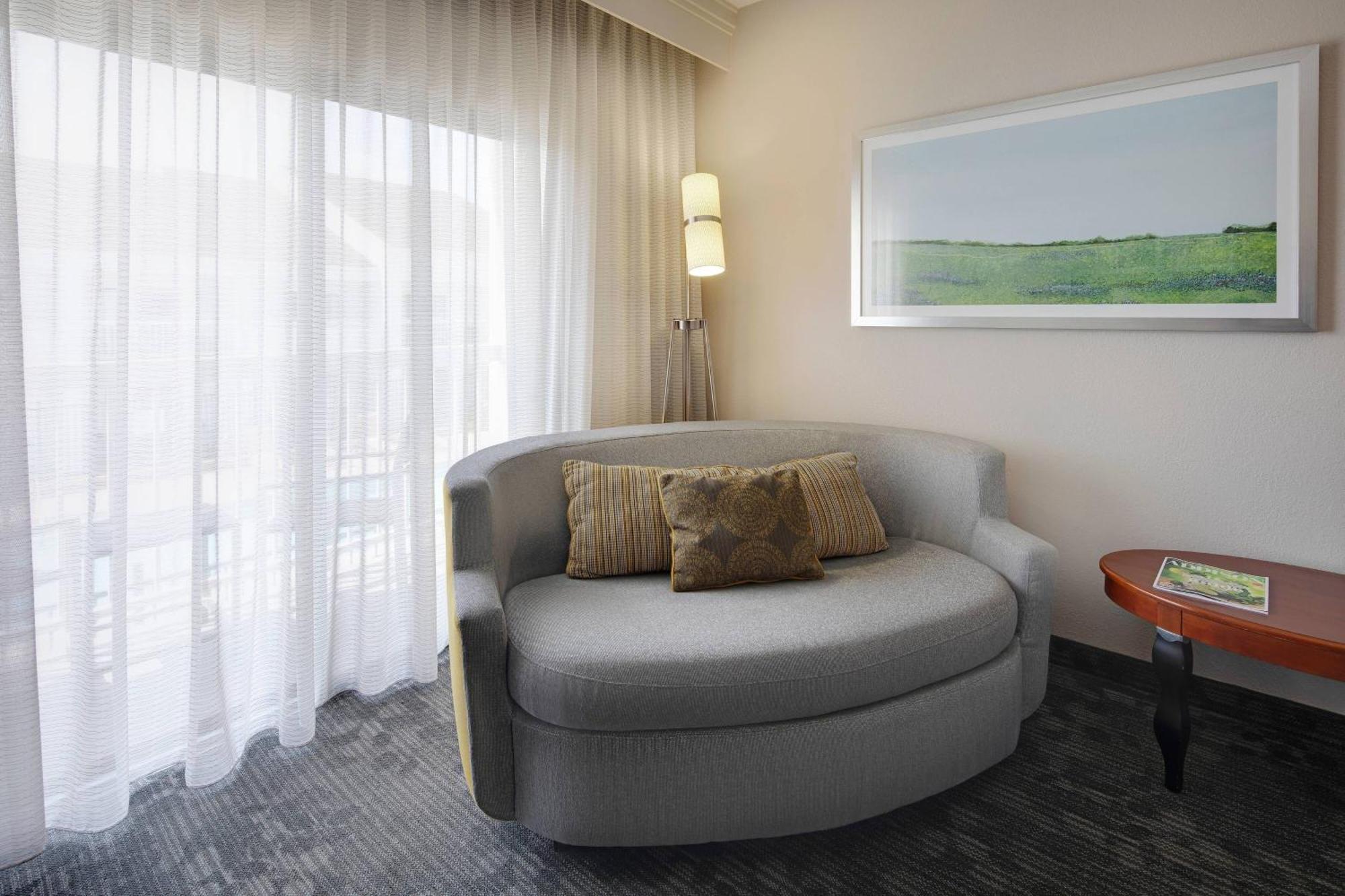 Courtyard Dallas Addison Midway Exteriér fotografie
