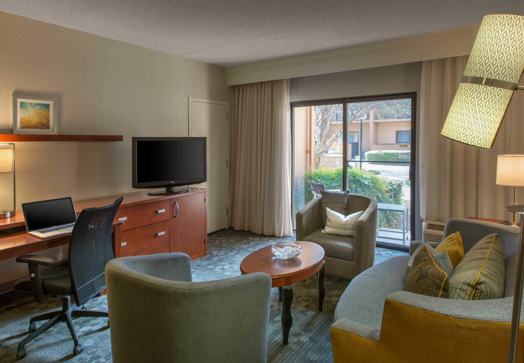 Courtyard Dallas Addison Midway Exteriér fotografie